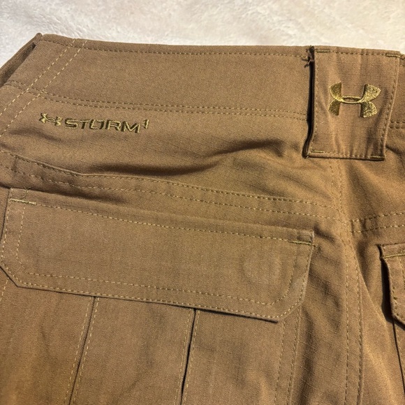Under Armour Cargo Pants Size 6 Tan Brown Storm Water-Resistant BootCut Like New - Picture 11 of 16